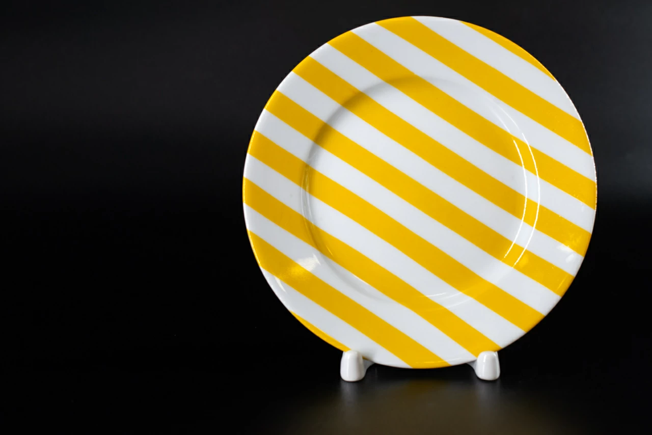 Тарелка 160 мм, Полоски 16, на форме Европейская, арт 60.06453.00.1, 