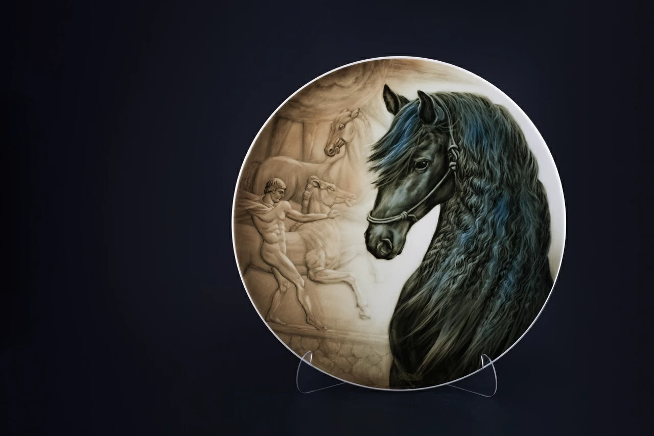 Блюдо декоративное Год Лошади на форме Круглая, арт 60.14814.00.1, 