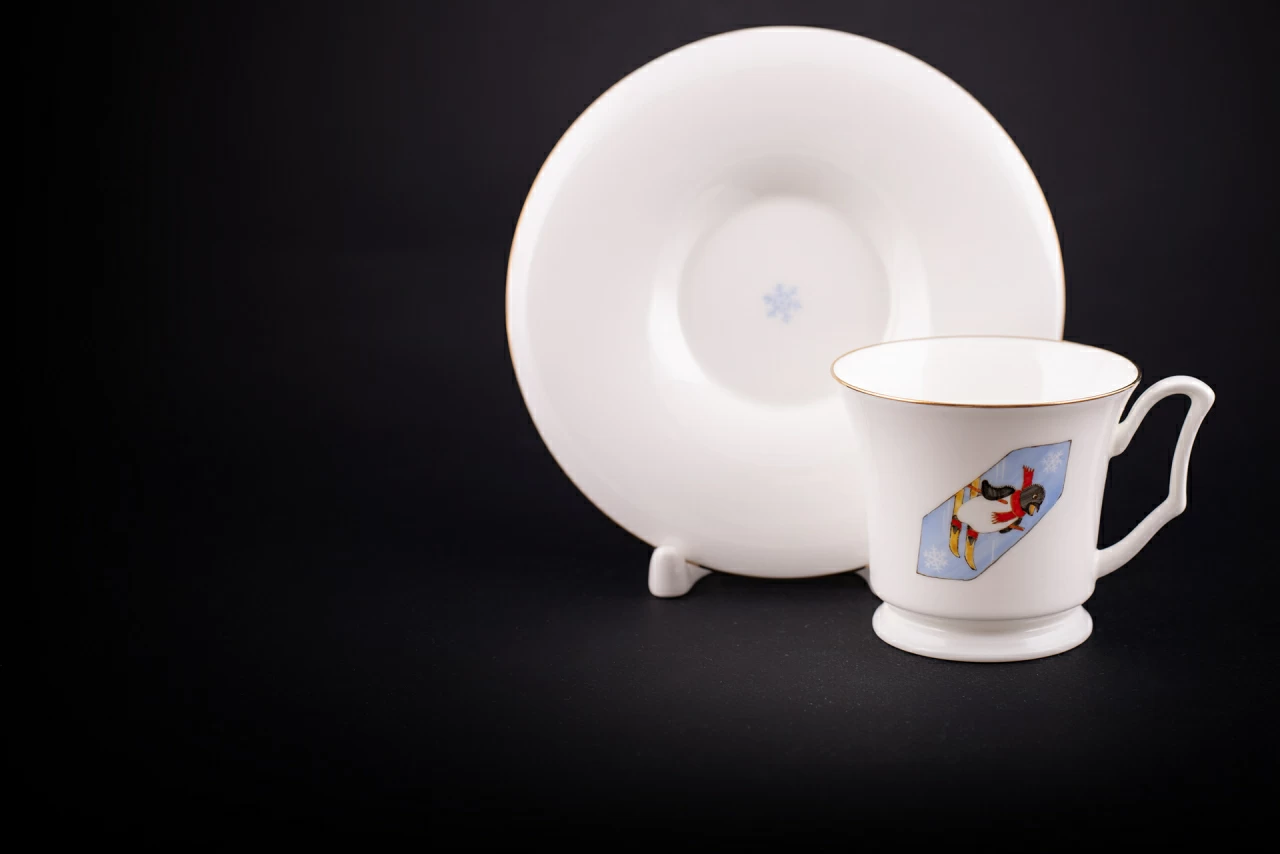 Чашка с блюдцем кофейная, рисунок Конфета Пингвин, форма Юлия, арт 61.21048.00.1, 