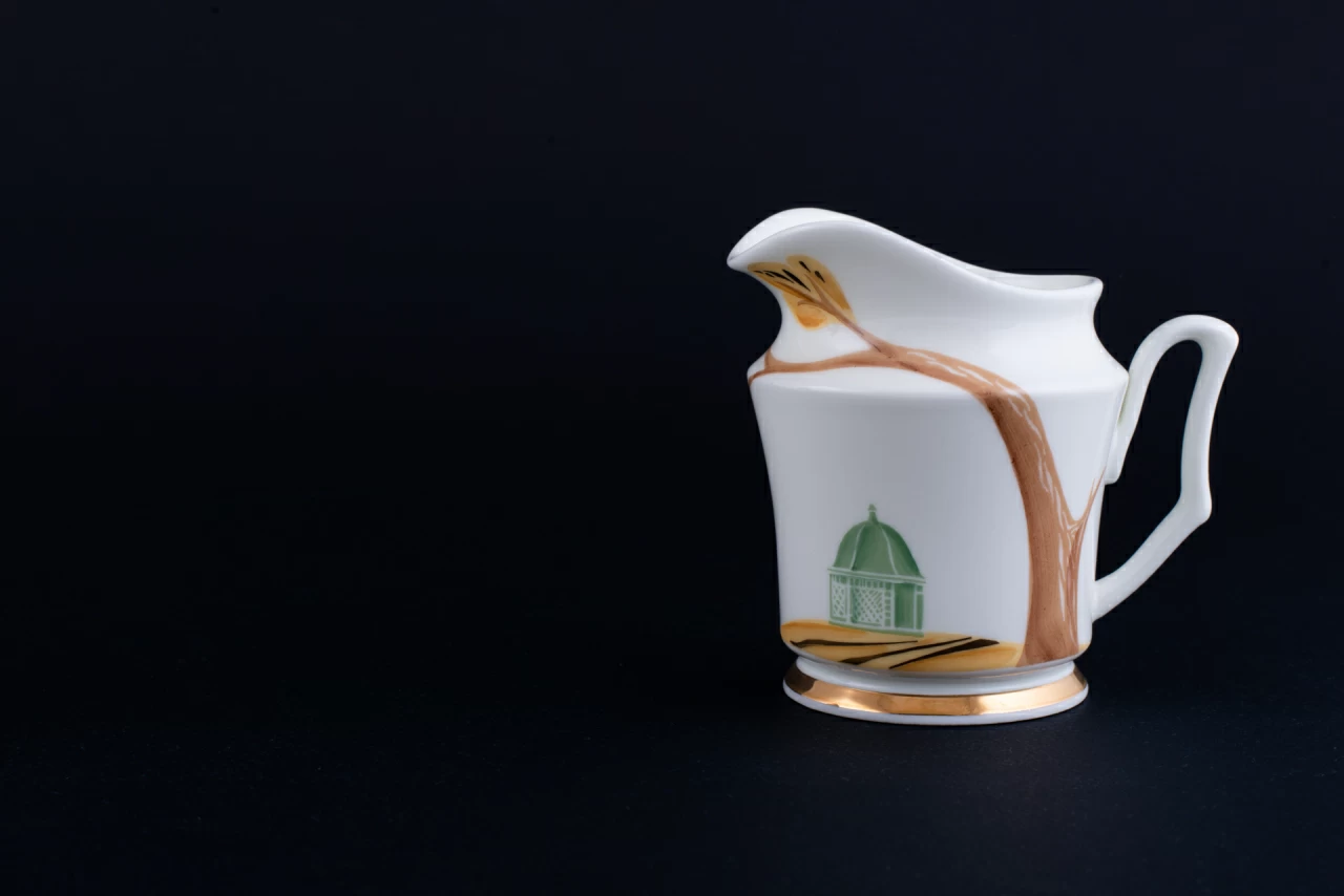 Сливочник Воспоминание о Петродворце на форме Юлия, арт 60.06578.00.1,  Сливочник Воспоминание о Петродворце на форме Юлия, арт 60.06578.00.1,