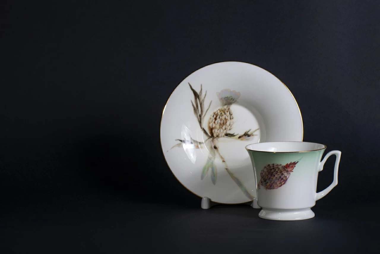 Чашка с блюдцем Татьянин день на форме Юлия, рисунок 2, 