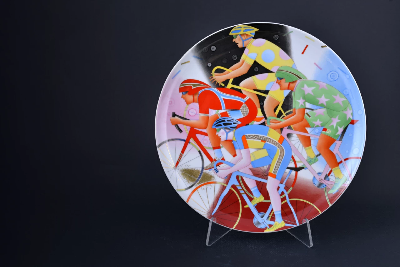 Декоративная тарелка Велогонка, на форме Осень 310 мм, арт 60.10108.00.5, 