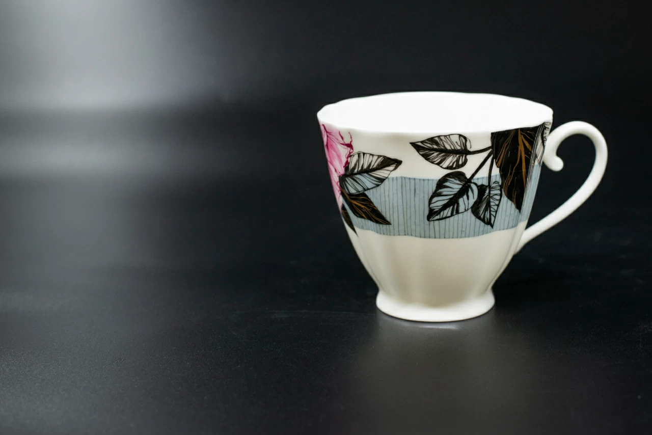 Чашка чайная Серая Роза на форме Гвоздика, арт 60.00213.00.1, 