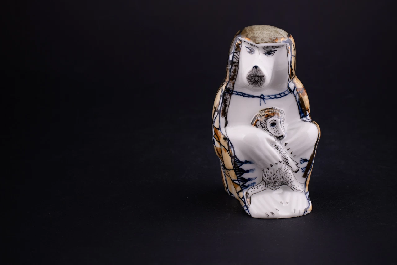 Скульптура Павиан с детенышем, рисунок Счастья в Новом году, арт 40.00979.00.1, 