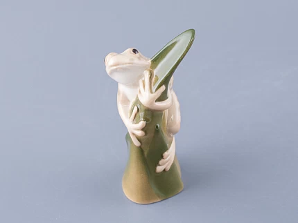 Скульптура Лягушка на листике мраморная арт. 82.63981.00.1