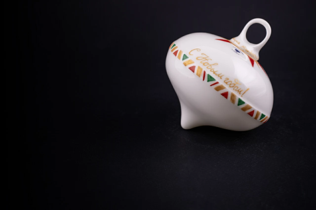 Елочная игрушка Луковица, рисунок Красный бант, арт 60.21180.00.1, 