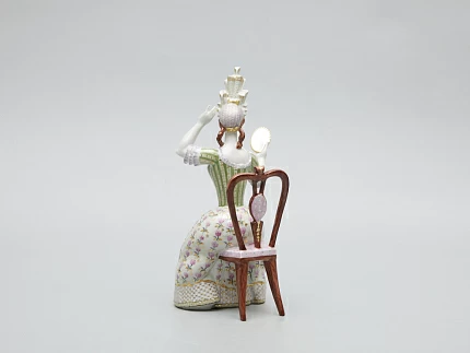 Скульптура Дама с зеркалом Петровская Ассамблея арт. 82.51220.00.1 Скульптура Дама с зеркалом Петровская Ассамблея арт. 82.51220.00.1