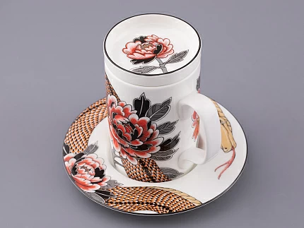 Бокал с блюдцем и крышкой в подарочной упаковке, форма top, рисунок TATTOO SERPENTA , арт. 81.32804.00.1 Бокал с блюдцем и крышкой в подарочной упаковке, форма top, рисунок TATTOO SERPENTA , арт. 81.32804.00.1