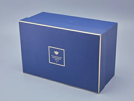 Скульптура в подарочной упаковке, форма Конь Ганноверский, рисунок Белый арт. 81.23029.00.1