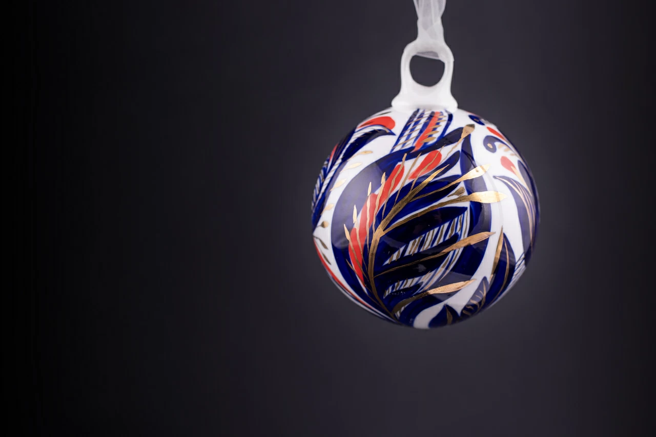 Елочная игрушка Шар, рисунок Цветок счастья, арт 60.15218.00.1, 