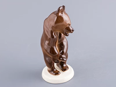 Скульптура Медвежонок стоящий арт.  82.01023.00.1