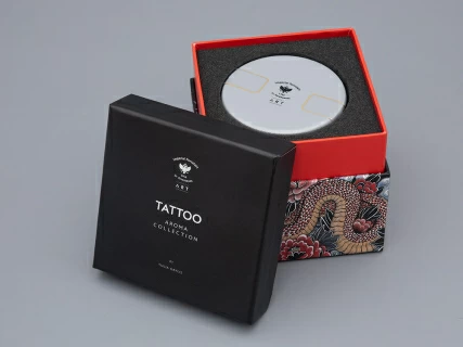 Свеча ароматическая в подарочной упаковке, форма tоp, рисунок TATTOO SERPENTA аромат Северное сияние, арт. 81.32802.00.1, 