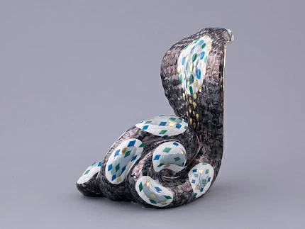 Скульптура форма Кобра, большой размер, в подарочной упаковке, рисунок Серебряная змейка, арт. 81.32811.00.1 Скульптура форма Кобра, большой размер, в подарочной упаковке, рисунок Серебряная змейка, арт. 81.32811.00.1