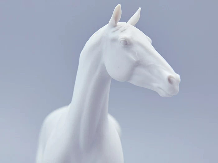 Скульптура в подарочной упаковке, форма Конь Ахалтекинский, рисунок Белый, арт. 81.18627.00.1, 