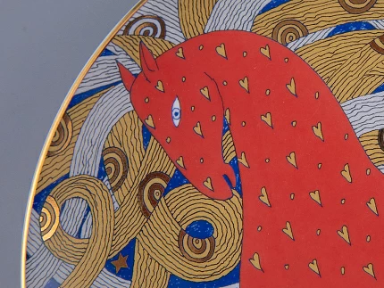 Тарелка декоративная 195 мм в подарочной упаковке, форма Эллипс, рисунок Год лошади арт 81.33965.00.1 Тарелка декоративная 195 мм в подарочной упаковке, форма Эллипс, рисунок Год лошади арт 81.33965.00.1