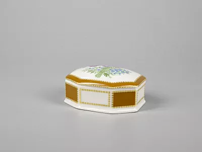 Туалетная коробочка форма Граненая рисунок Люпины арт. 80.59240.00.1