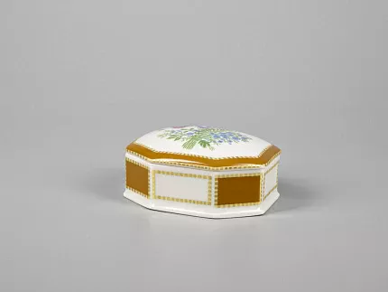 Туалетная коробочка форма Граненая рисунок Люпины арт. 80.59240.00.1