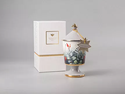 Свеча ароматическая в подарочной упаковке, форма Идиллия рисунок Календа аромат Пряная карамель арт. 81.31003.00.1