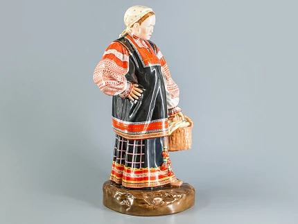 Скульптура Народности России. Тульская женщина, арт. 82.90936.00.1