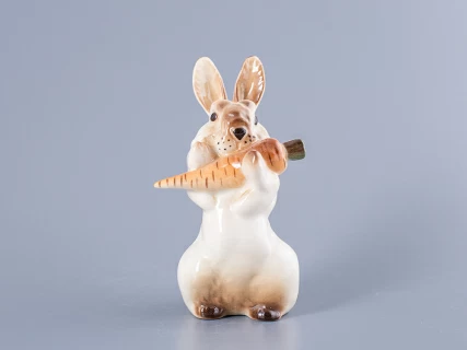 Скульптура Заяц с морковкой № 2 арт. 82.01963.00.1, 