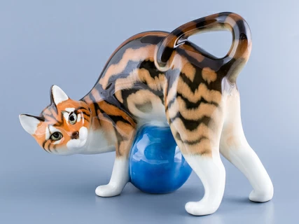 Скульптура форма Кошка с клубком рисунок Мраморный арт. 82.98336.00.1, 