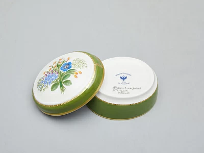 Туалетная коробочка форма Овальная рисунок Букет с анемоном арт. 80.60094.00.1 Туалетная коробочка форма Овальная рисунок Букет с анемоном арт. 80.60094.00.1