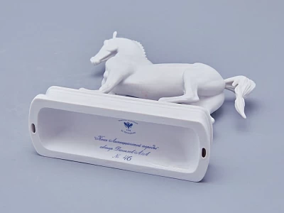 Скульптура в подарочной упаковке, форма Конь Липицциан, рисунок Белый арт. 81.18630.00.1