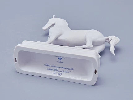 Скульптура в подарочной упаковке, форма Конь Липицциан, рисунок Белый арт. 81.18630.00.1