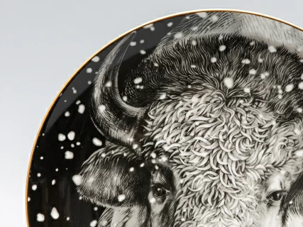 Декоративная тарелка 300 мм в подарочной упаковке, форма Эллипс - 2 рисунок Тотем.Бизон, арт. 81.28919.00.1, 