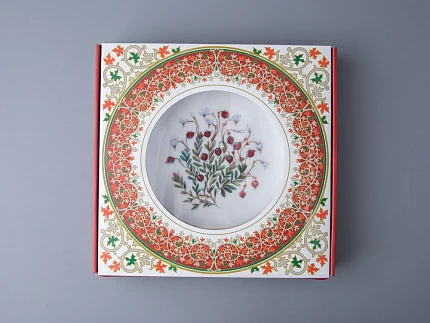 Тарелка декоративная 270 мм в подарочной упаковке форма Европейская рисунок Клюква заповедная, арт. 81.34279.00.1