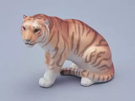 Скульптура форма Тигр сидящий рисунок Тайга , арт. 82.38720.00.1