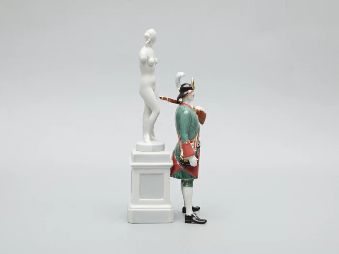 Скульптура Солдат и Венера Петровская Ассамблея арт. 82.51223.00.1, 