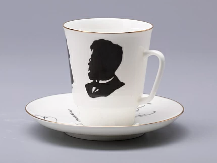 Чашка с блюдцем 165 мл форма Майская рисунок Русские писатели Чехов, арт. 81.31160.00.1 Чашка с блюдцем 165 мл форма Майская рисунок Русские писатели Чехов, арт. 81.31160.00.1