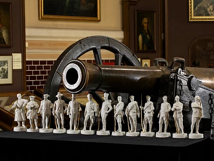 Скульптура Рядовой русской пехоты эпохи Александра II, в подарочной упаковке, рисунок Белый бисквит, арт 81.33425.00.1