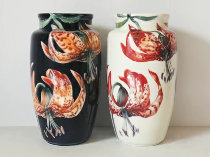 Ваза форма Китайская среднего размера рисунок Ирисы Лилия светлый, арт 80.47140.00.1, 