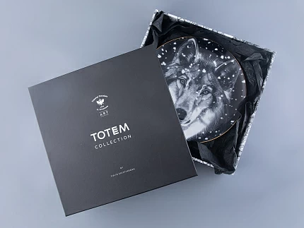 Декоративная тарелка 300 мм в подарочной упаковке, форма Эллипс 2, рисунок Тотем Волк арт. 81.26808.00.1 Декоративная тарелка 300 мм в подарочной упаковке, форма Эллипс 2, рисунок Тотем Волк арт. 81.26808.00.1