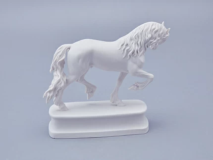 Скульптура в подарочной упаковке, форма Конь Фризской породы, рисунок Белый арт 81.18591.00.1