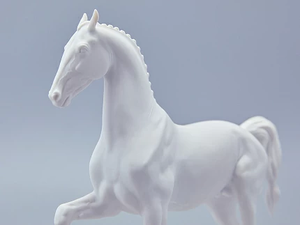 Скульптура в подарочной упаковке, форма Конь Липицциан, рисунок Белый арт. 81.18630.00.1