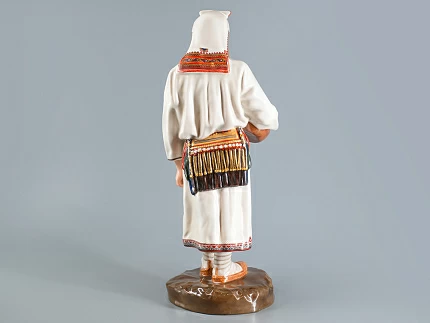 Скульптура Народности России Мордовская женщина арт. 82.87924.00.1