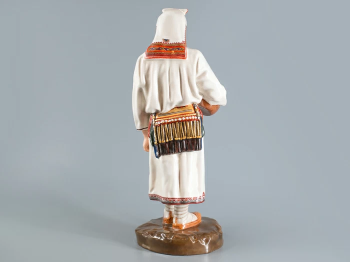 Скульптура Народности России Мордовская женщина арт. 82.87924.00.1, 