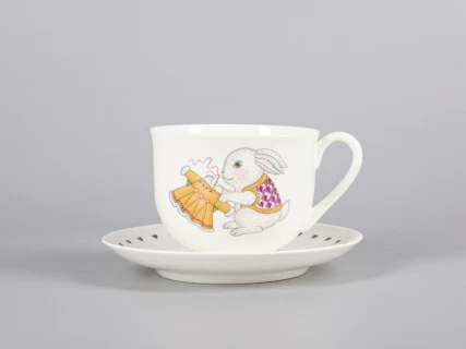 Чашка с блюдцем чайная 335 мл форма Ландыш рисунок Саночки арт. 81.30680.00.1, 