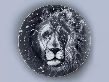 Декоративная тарелка 300 мм в подарочной упаковке, форма Эллипс 2, рисунок Тотем Лев арт. 81.26806.00.1