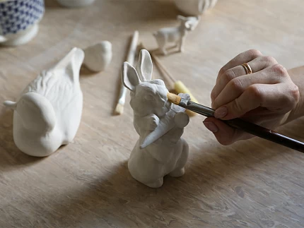 Скульптура Заяц с морковкой № 4 арт. 82.01965.00.1