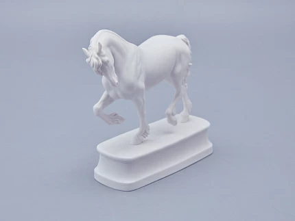 Скульптура в подарочной упаковке, форма Конь Фризской породы, рисунок Белый арт 81.18591.00.1