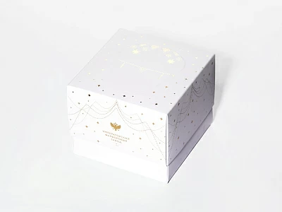 Елочная игрушка в подарочной упаковке, форма Желудь, рисунок Позолоченный, арт. 81.33932.00.1