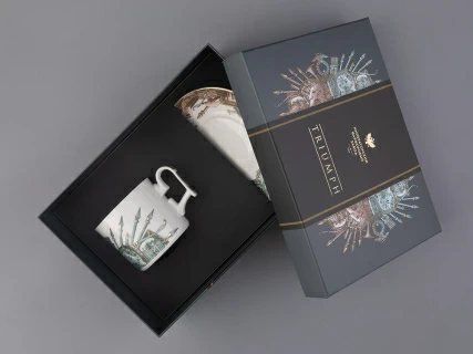 Чашка с блюдцем в подарочной упаковке, форма Охотничий, рисунок Триумф Штандарт Победы, арт. 81.32468.00.1, 