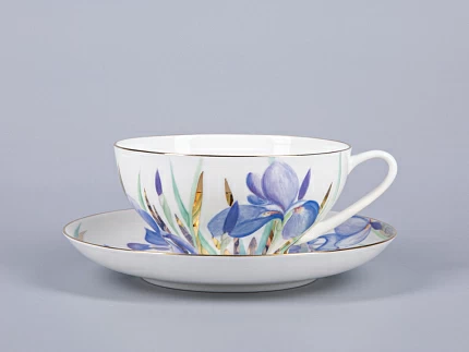 Чашка с блюдцем чайная 300мл, форма Купольная, рисунок Ирисы 2, арт 81.29657.00.1 Чашка с блюдцем чайная 300мл, форма Купольная, рисунок Ирисы 2, арт 81.29657.00.1