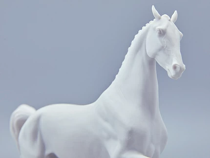 Скульптура в подарочной упаковке, форма Конь Липицциан, рисунок Белый арт. 81.18630.00.1