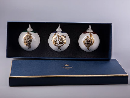 Подарочный набор из 3 елочных шаров форма Шар с петелькой 80 мм рисунок Рождественские узоры арт. 81.30683.00.1