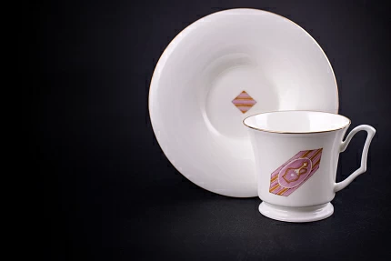 Чашка с блюдцем кофейная, рисунок Конфета Лакомка, форма Юлия, арт 61.21052.00.1